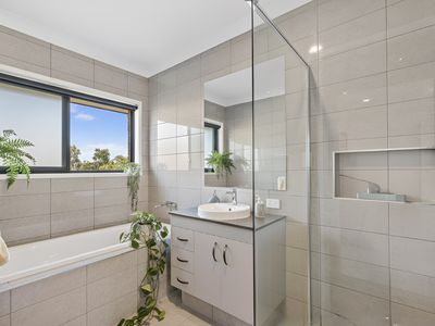 22 Lakeview Road, Morayfield