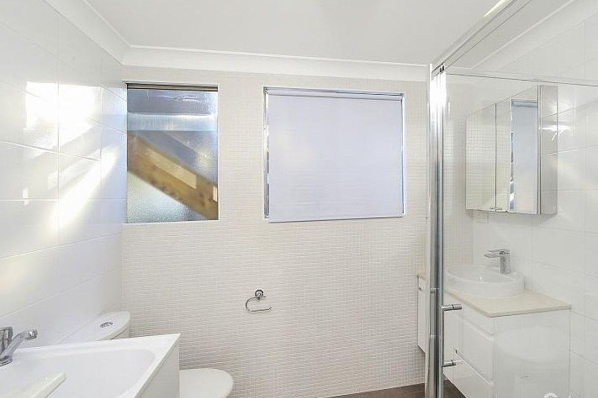 2A Grevillea Crescent, Berkeley Vale