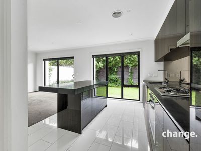 10 Greenwich Crescent, Bundoora