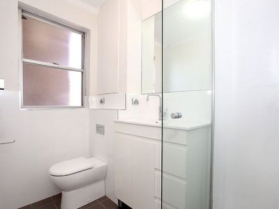 33 / 24-26 Meadow Crescent, Meadowbank