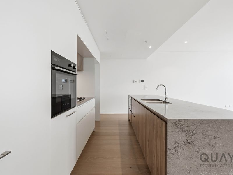 1111 / 21 Spurway Drive, Norwest