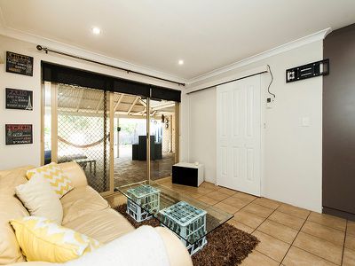 11 / 9 Juniper Place, Ballajura