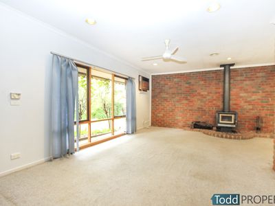 4 Redleaf Close, Heathcote