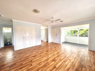 4 / 49 Back Street, Biggera Waters