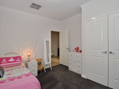 2 Pirring Way, Hannans