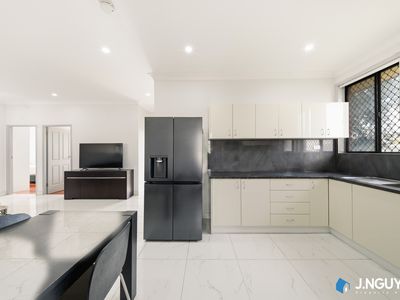 14 Kambala Crescent, Fairfield West