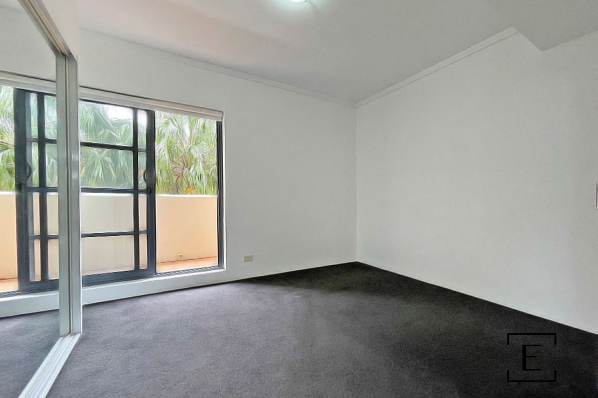 213E / 138 Carillon Avenue, Newtown