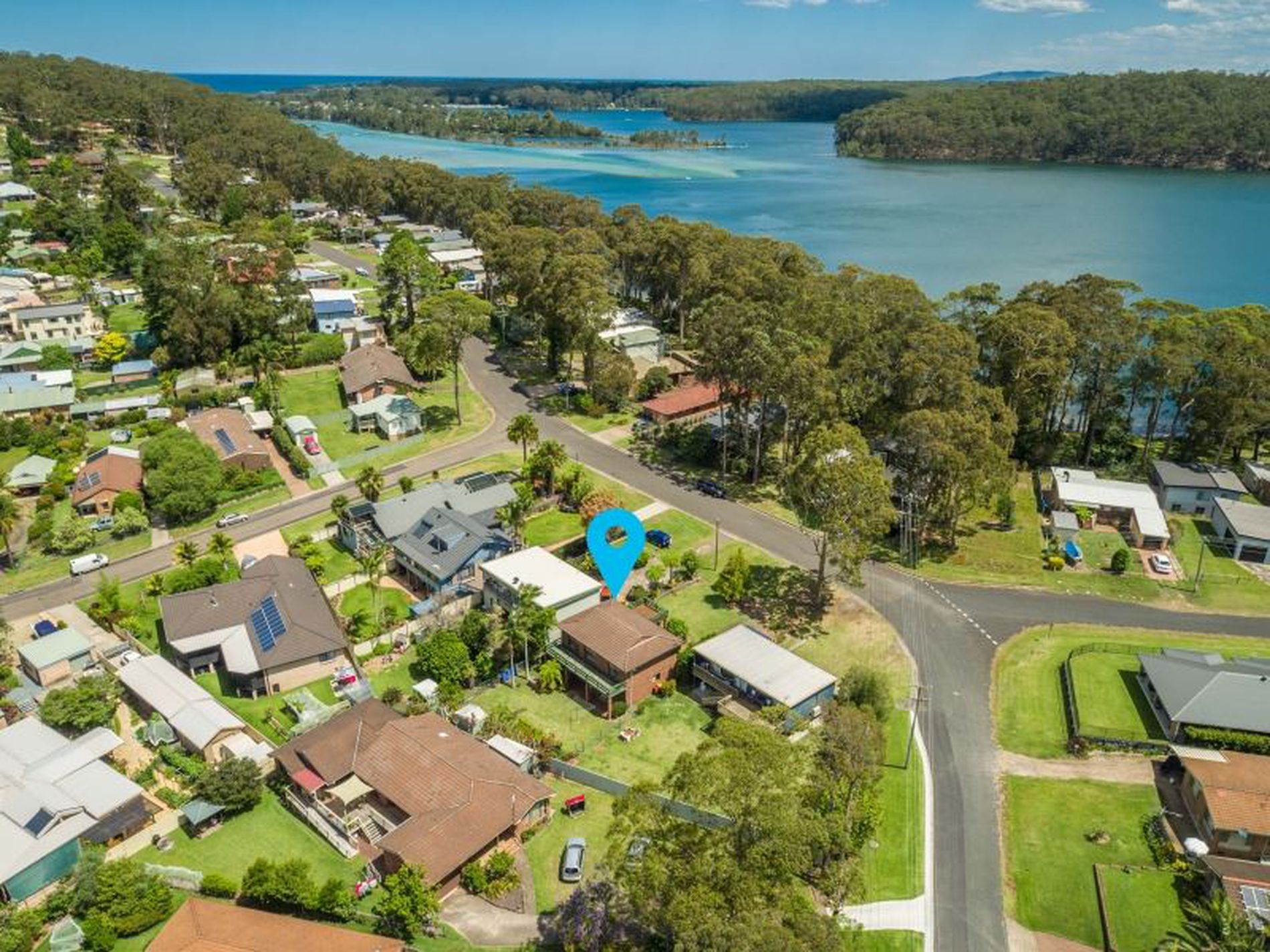 11 Kings Point Drive, Kings Point