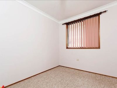 4 Fisher Street, Oak Flats