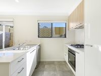 6 / 20 Eminence Lane, Bridgeman Downs