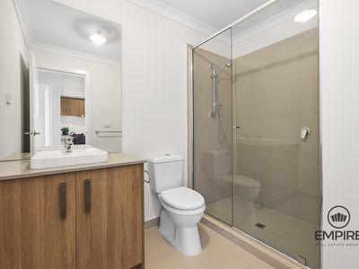 6 Mahara Walk, Cranbourne West