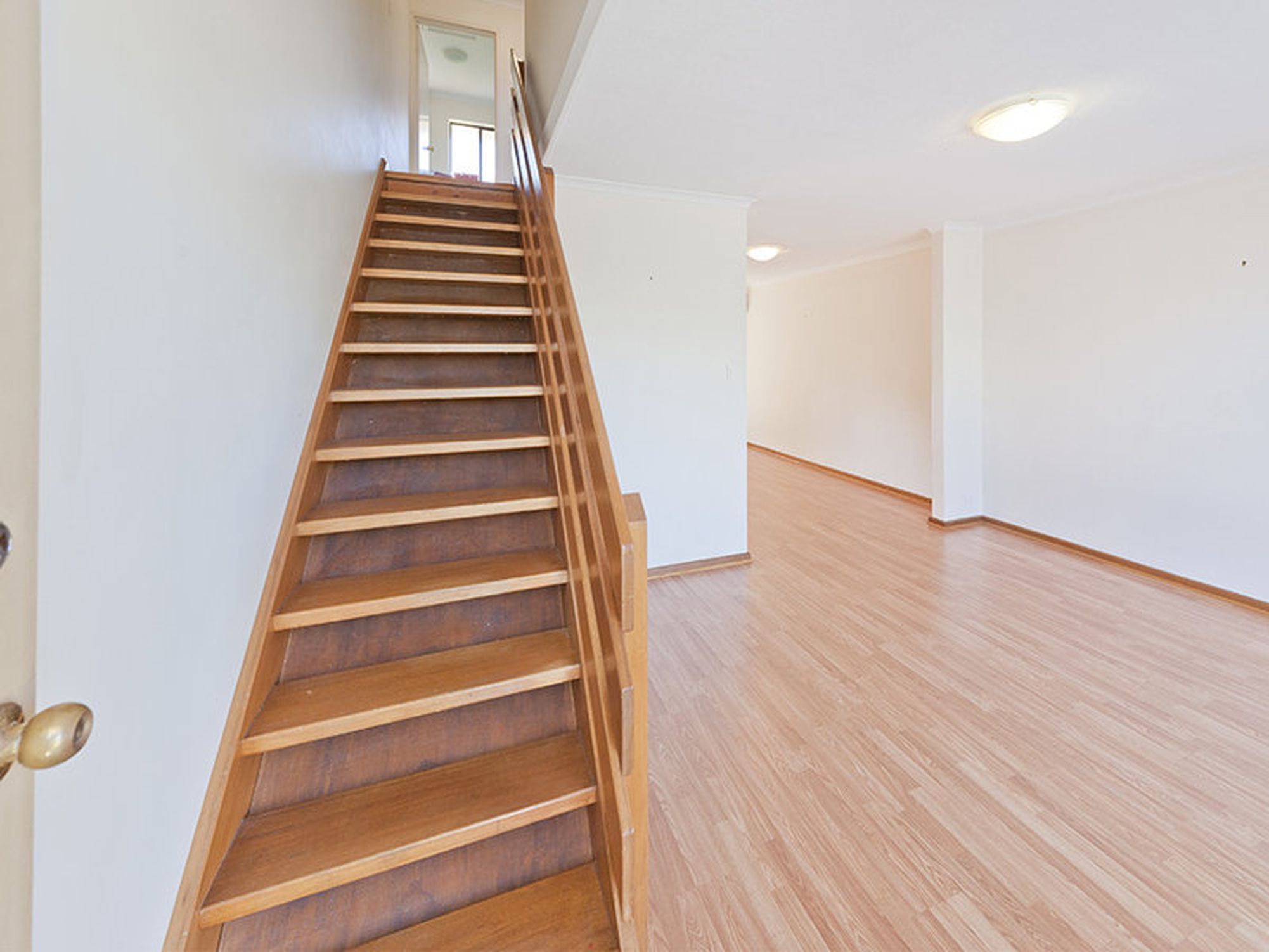 3 / 4 Chapel Street, Plympton