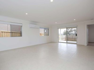 16 Wafer Road, Manor Lakes