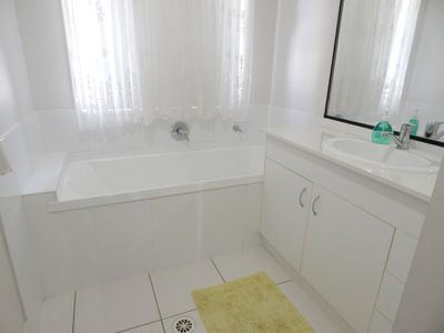 23 Dornoch Cres, Raceview