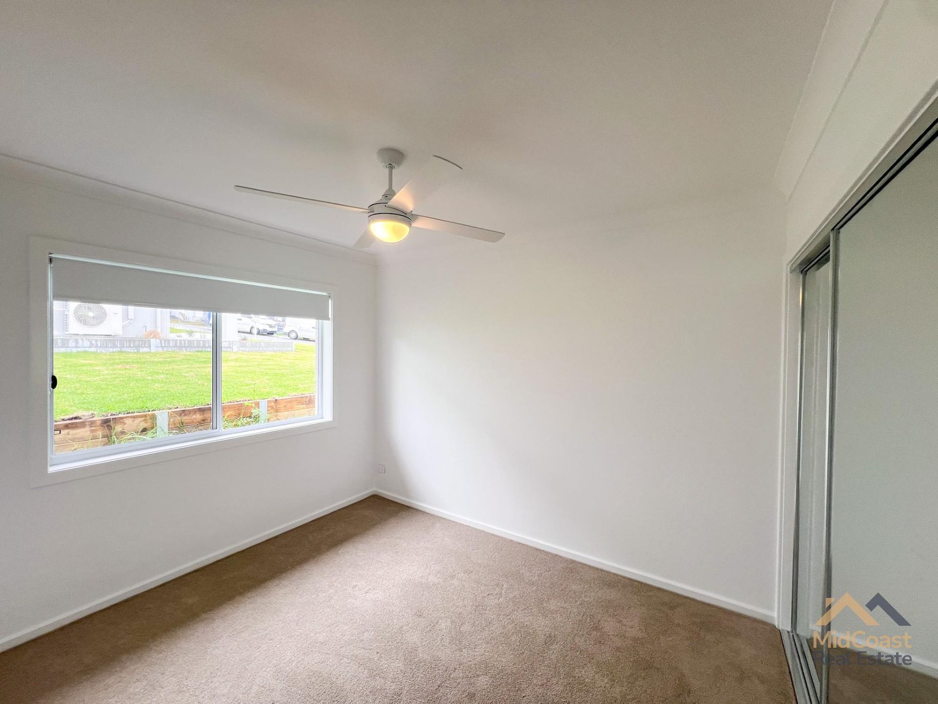 8 Jade Crescent, Diamond Beach