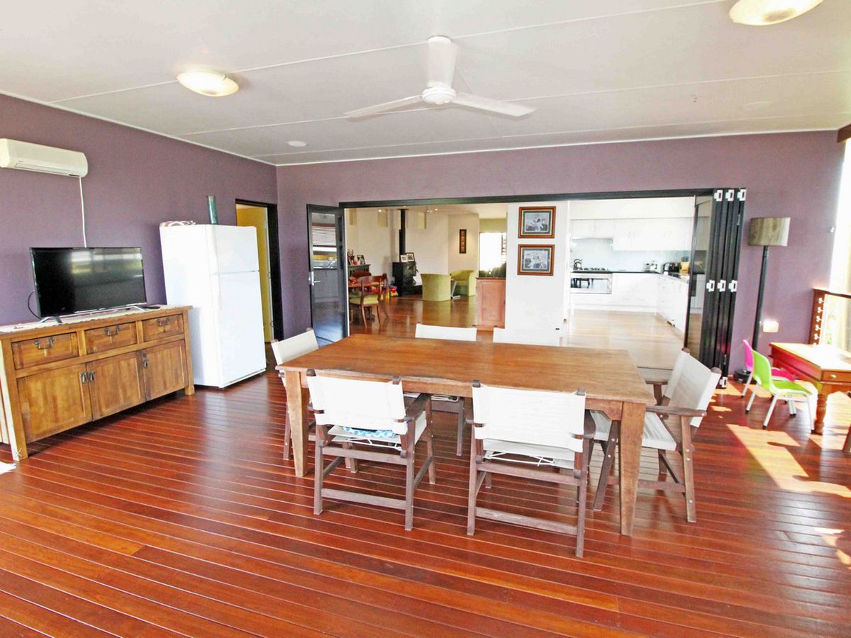 10 AGNEW STREET, Atherton