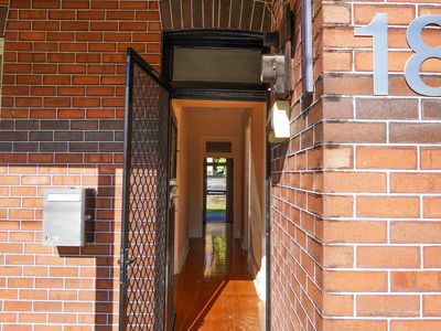 18 Robert Street, Ashfield