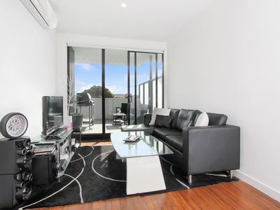 214 / 10 Clinch Avenue, Preston