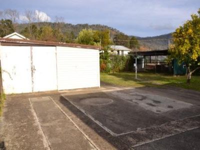 80 Lakeside Avenue, Mount Beauty