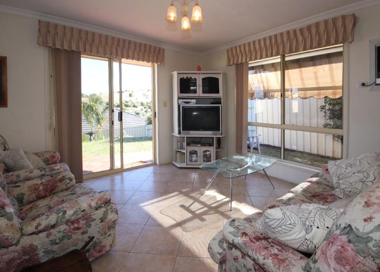 8 Cadna Street, Hallett Cove