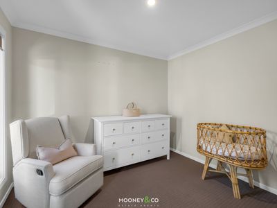52 McEwan Drive, Cranbourne East