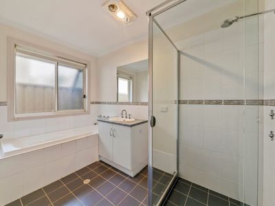 70 Light Avenue, Munno Para