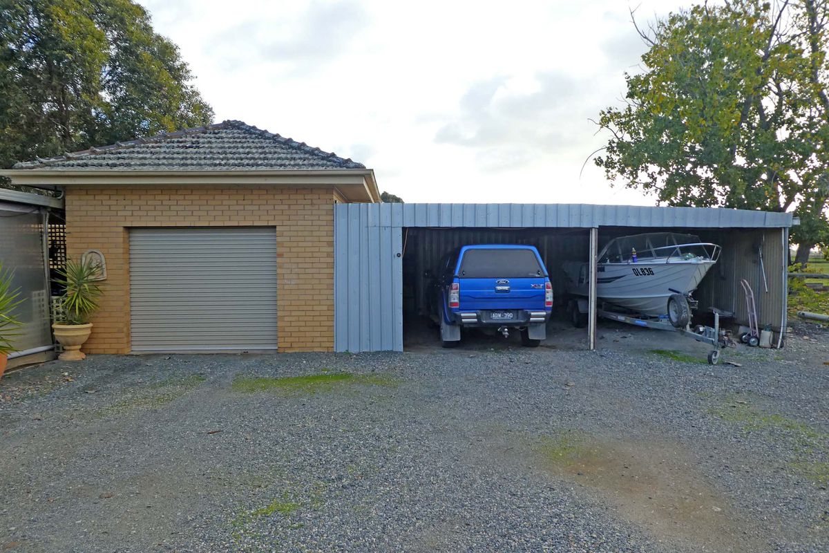 5 Weller Road, Lancaster