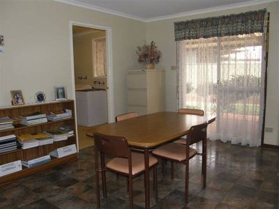 2 Nardoo Loop, Newman