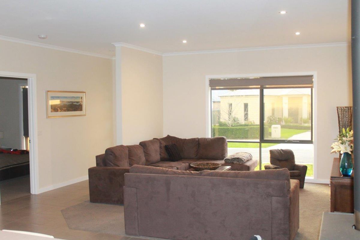 2 Galway Court, Mansfield