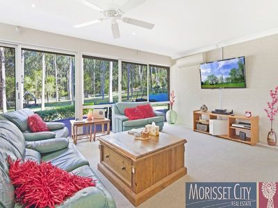 6 Searle Close, Cooranbong