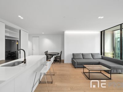 5602 / 442 Elizabeth Street, Melbourne