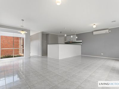 27 Fiona Court, Werribee