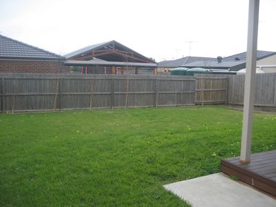 25 Moss Road, Leopold