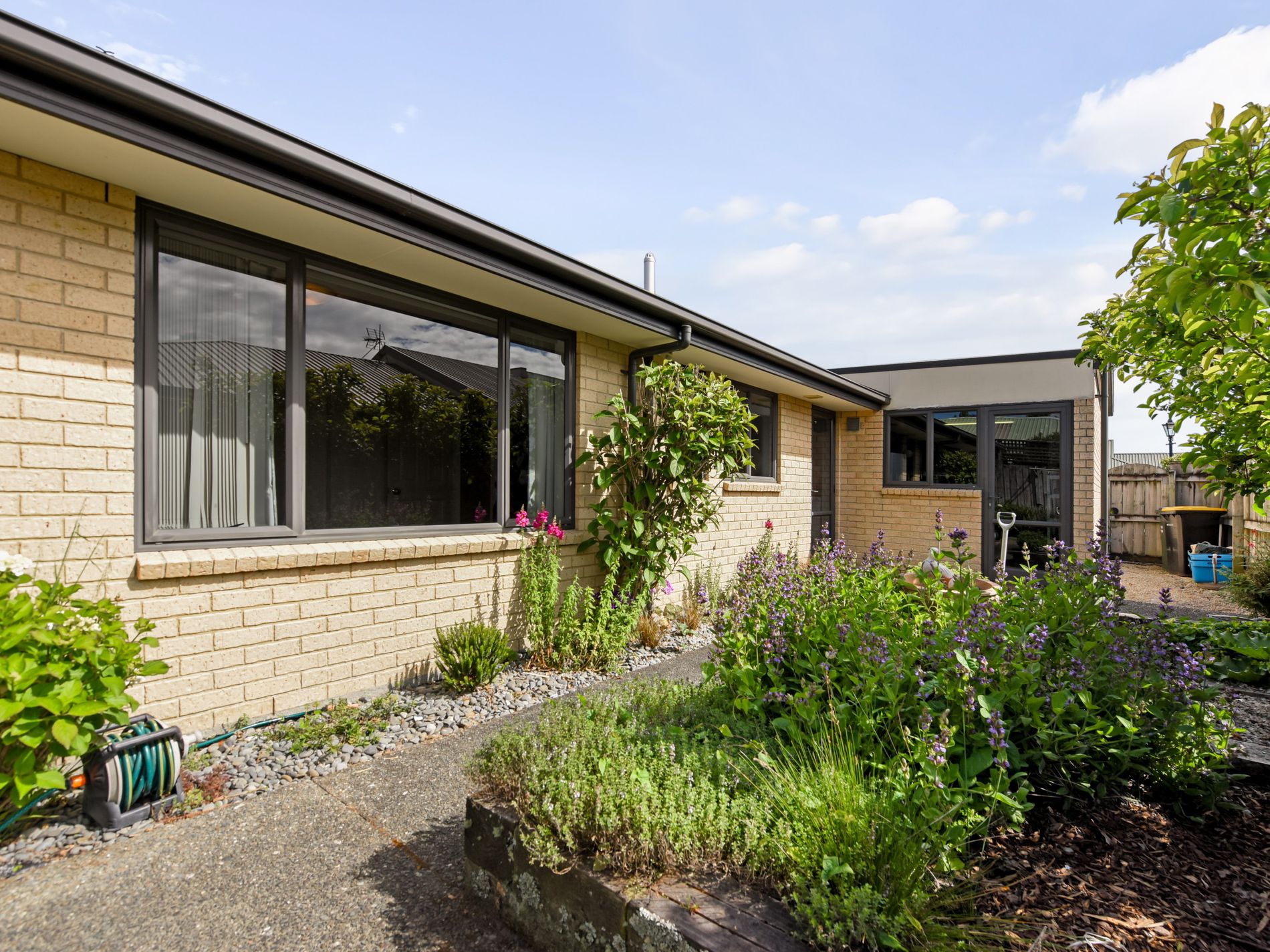 5 Di Pierri Way, The Wood