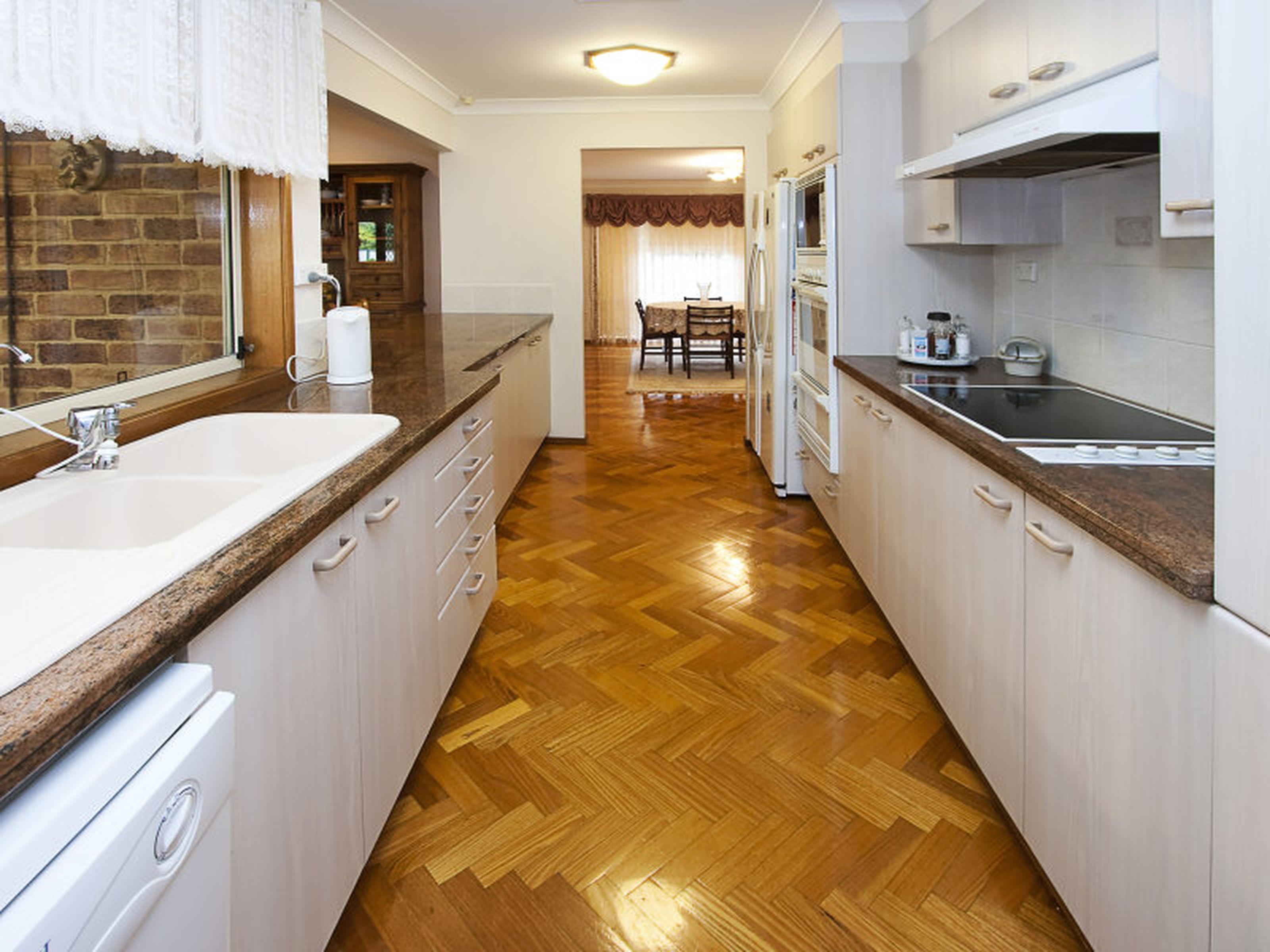 4 Kurpun Place, GLENMORE PARK