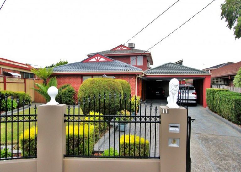 11 Wicks Court, Oakleigh South