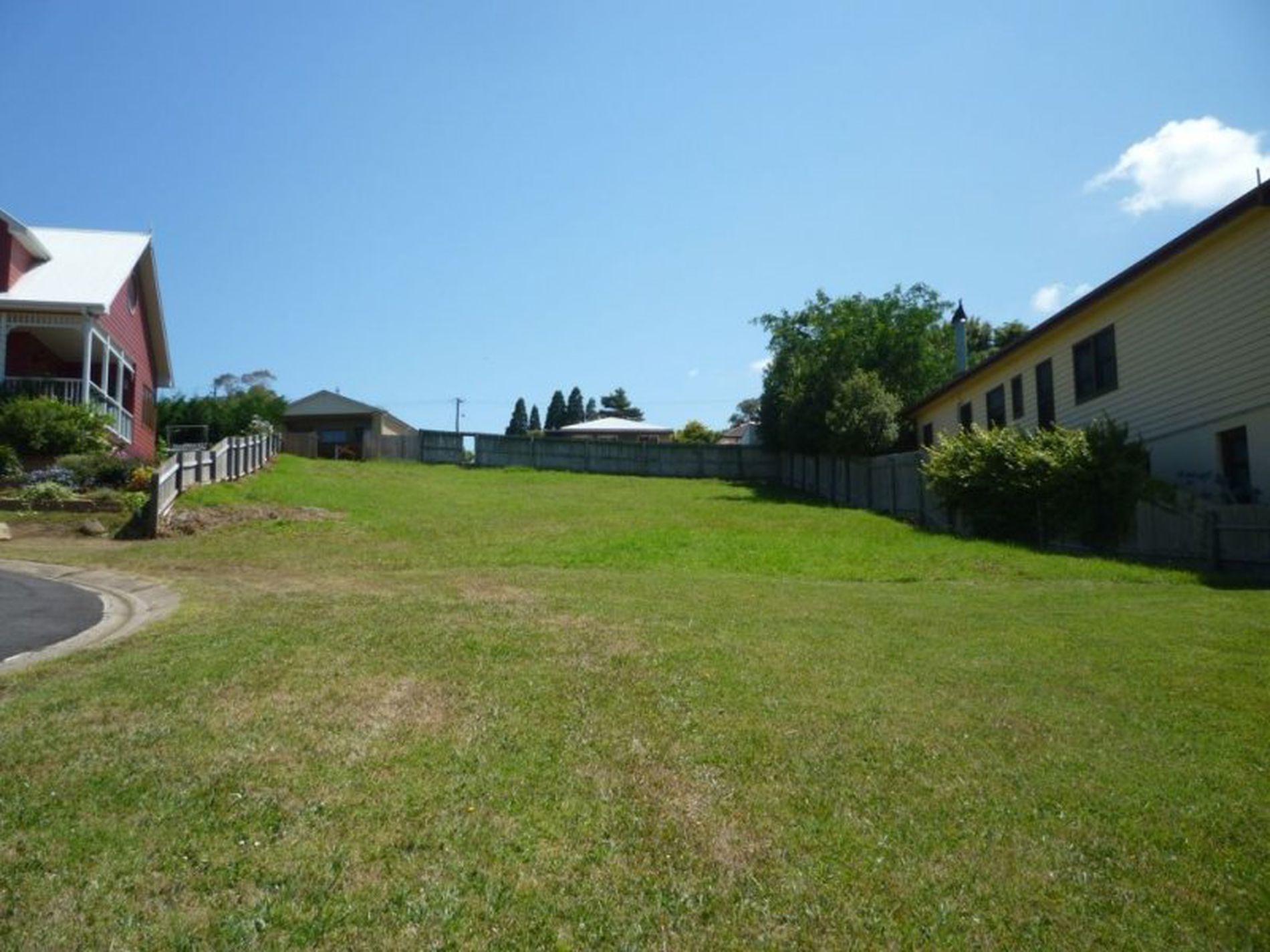 12 Drury Lane, Milton