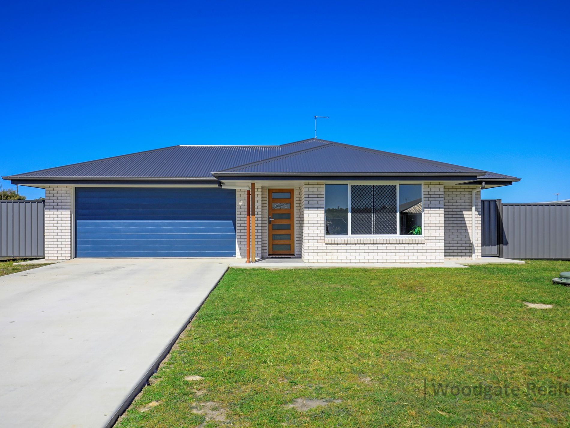 24 KINKUNA DRIVE, Woodgate