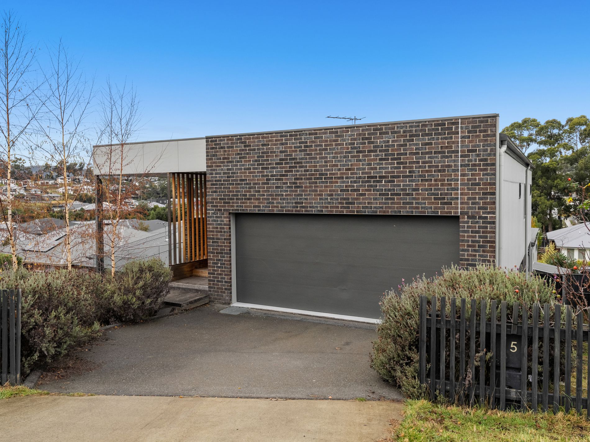 5 Reeves Crescent, Kingston
