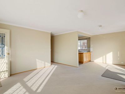 2 / 60 Cross Street, New Town