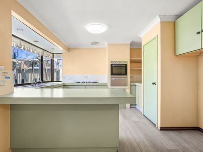 34 RICKETTS COURT, Rockingham