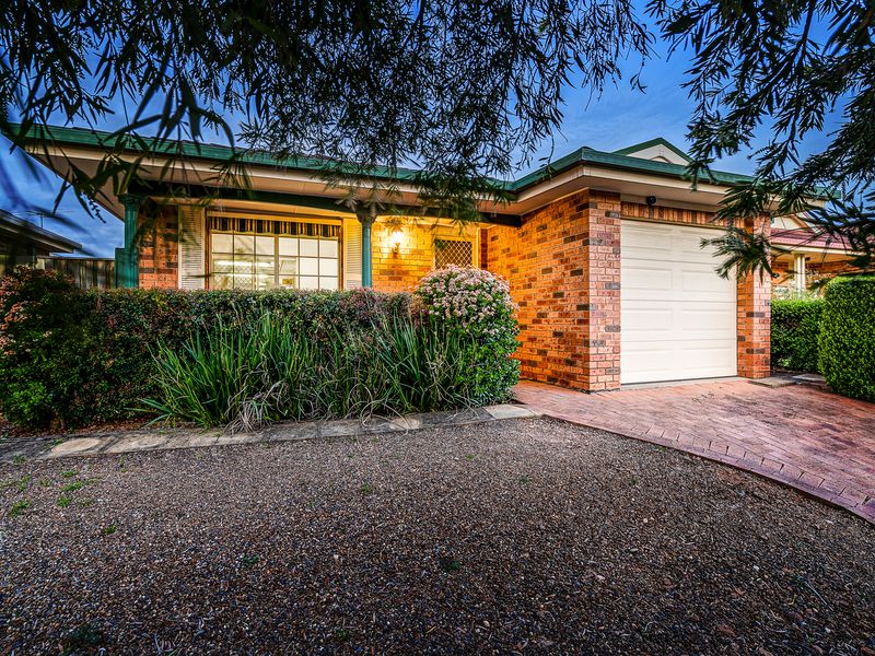 9 Sultana Grove, Glenwood