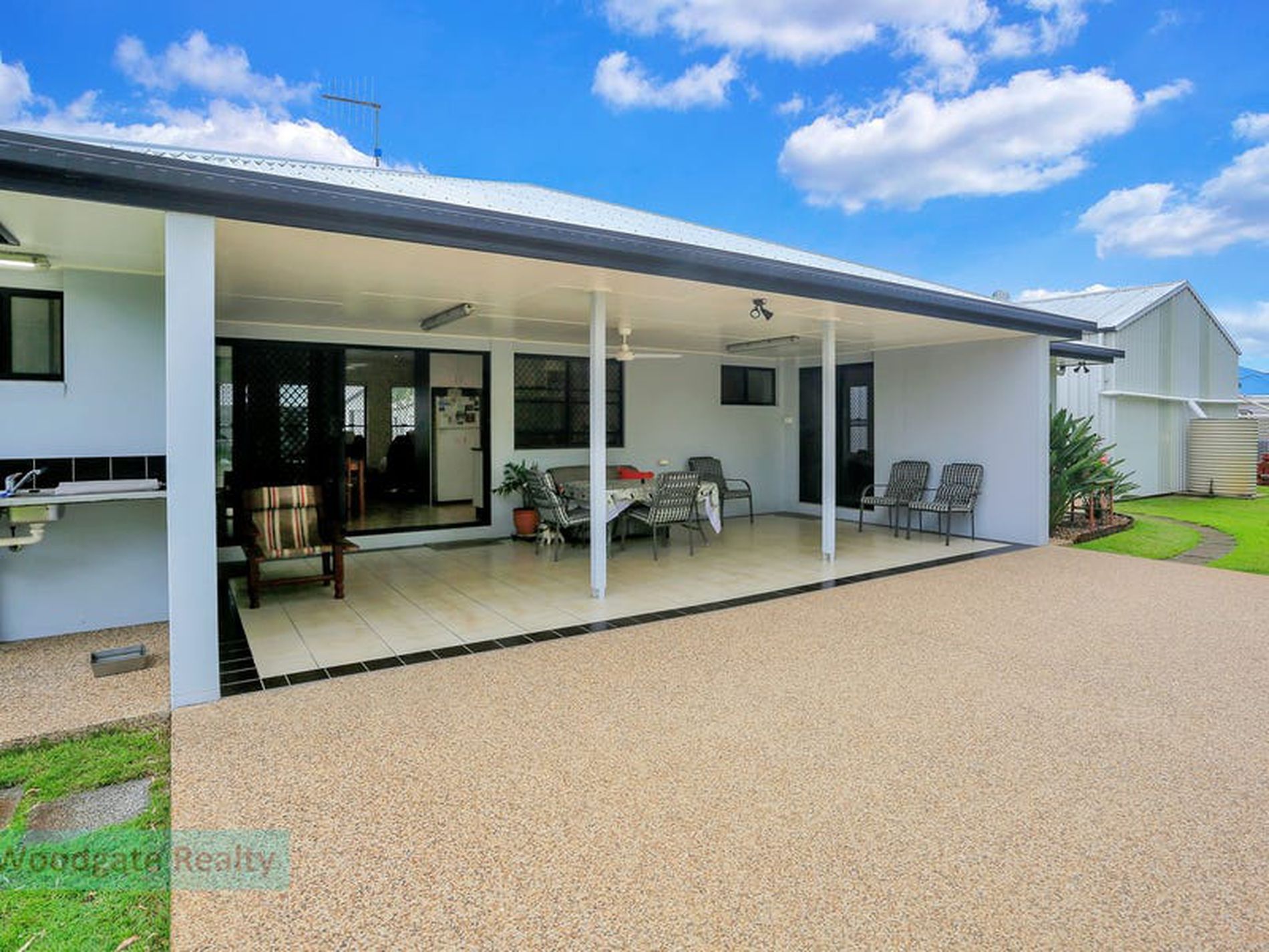 2 Driftwood Place, Woodgate