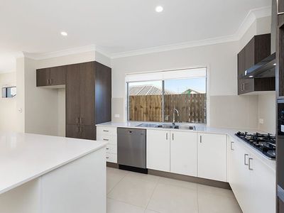 136 Cooper Crescent, Rochedale