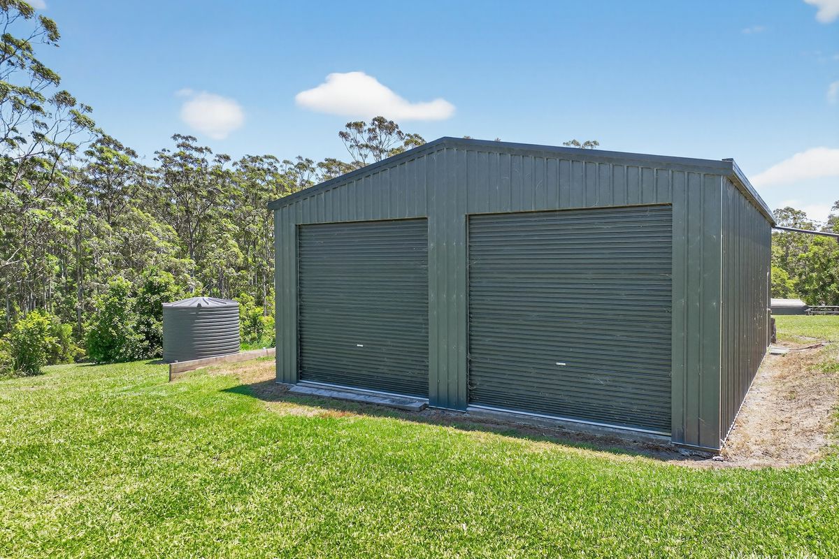 322 Hubbards Road North, Topi Topi