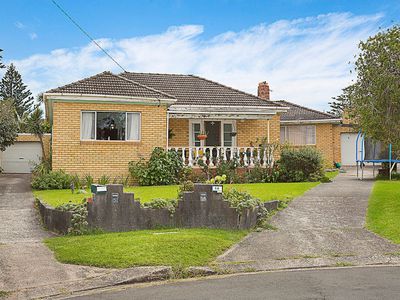 5 Gardeners Crescent, Shellharbour