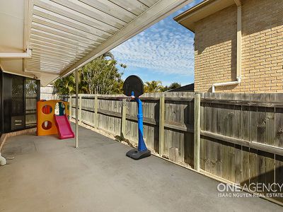 18 Sanctuary Dr, Forest Lake
