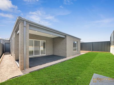 33 Tekapo Street, Truganina