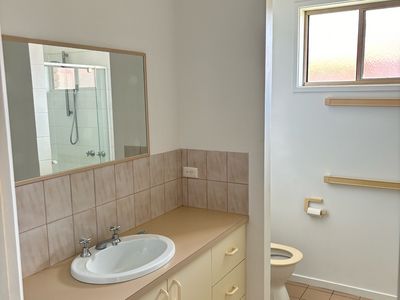 2 / 17 Osullivan Road, Seymour