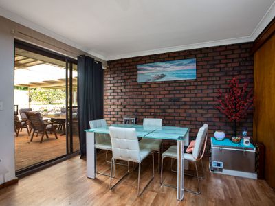5 Powell Court, Withers